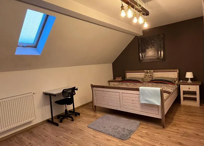 O Mansarda Intima :) - The Intimate Attic :)