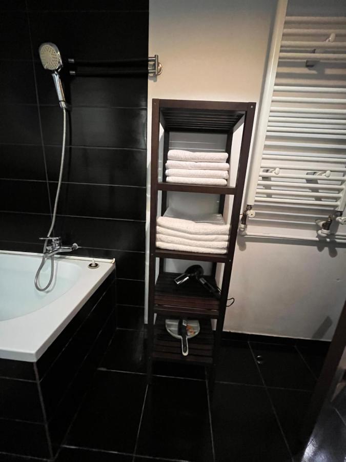 O Mansarda Intima :) - The Intimate Attic :)