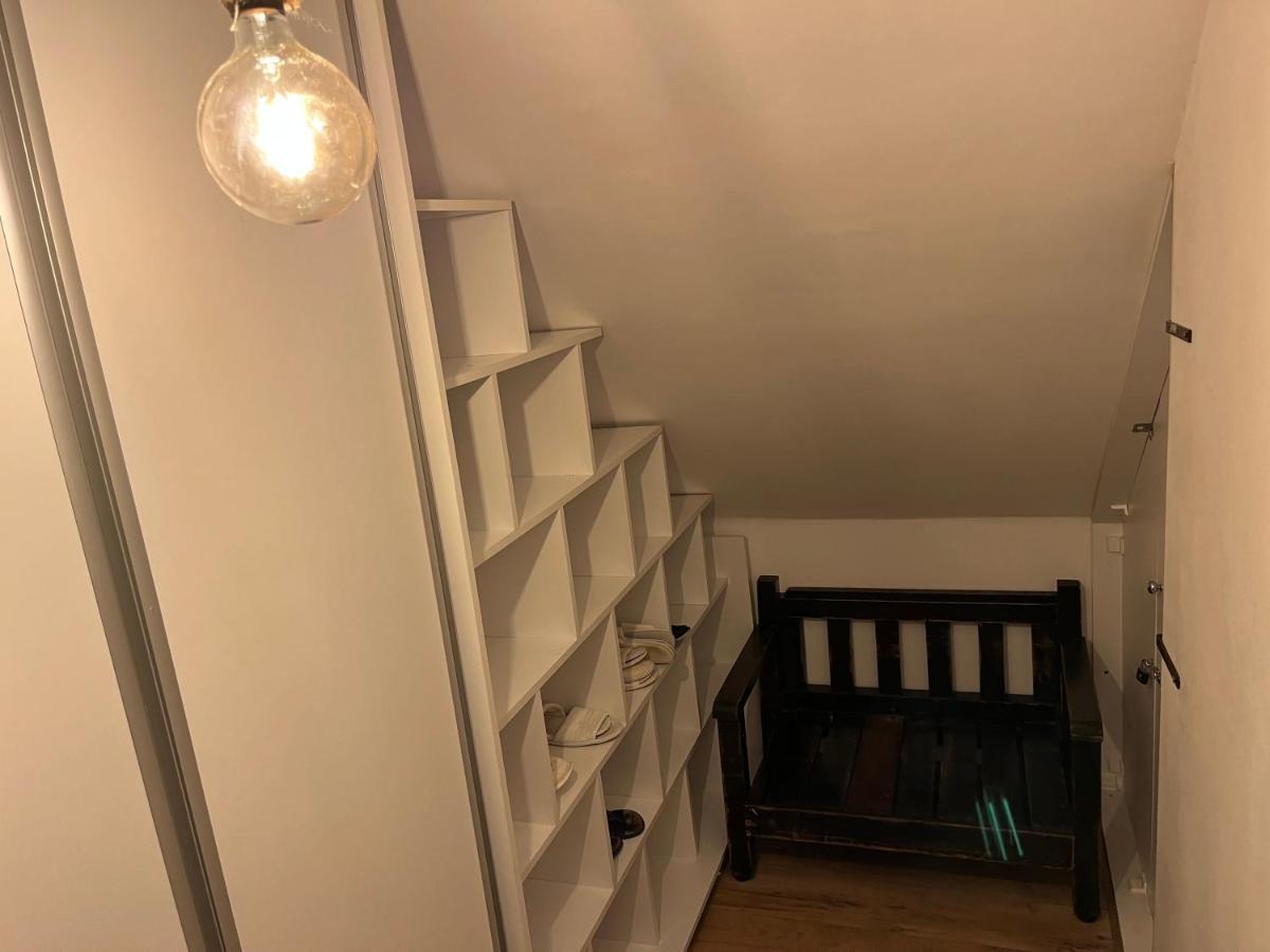 O Mansarda Intima :) - The Intimate Attic :)